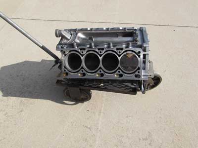 BMW 4.8L V8 N62N Engine Block Assembly for Rebuild or Parts (Crankshaft, Pistons, and Rods) 11110396206 550i 650i2
